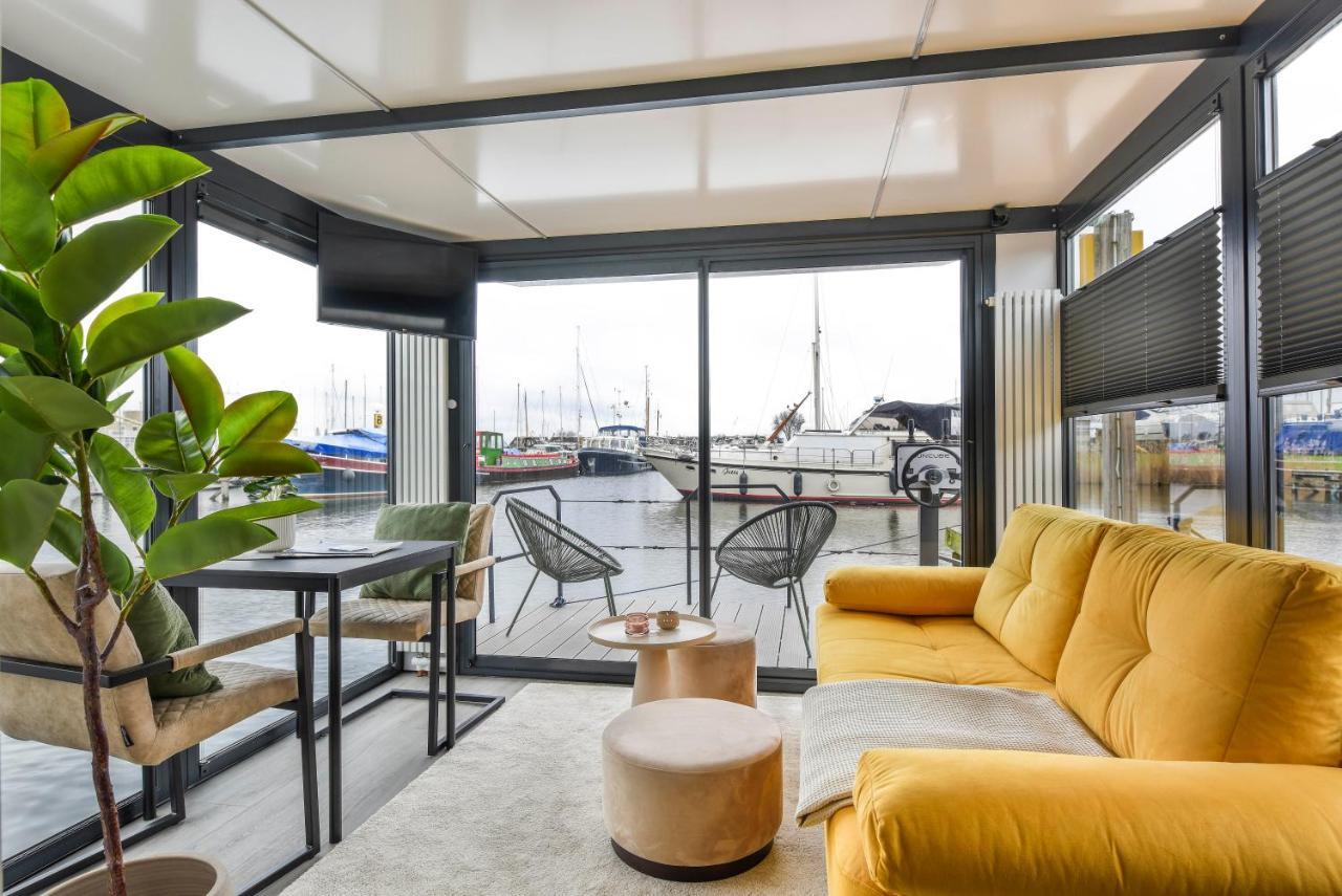 Cosy Tiny Houseboats Near Beach And Restaurants By Weltevreden Experience Zeewolde Exterior photo