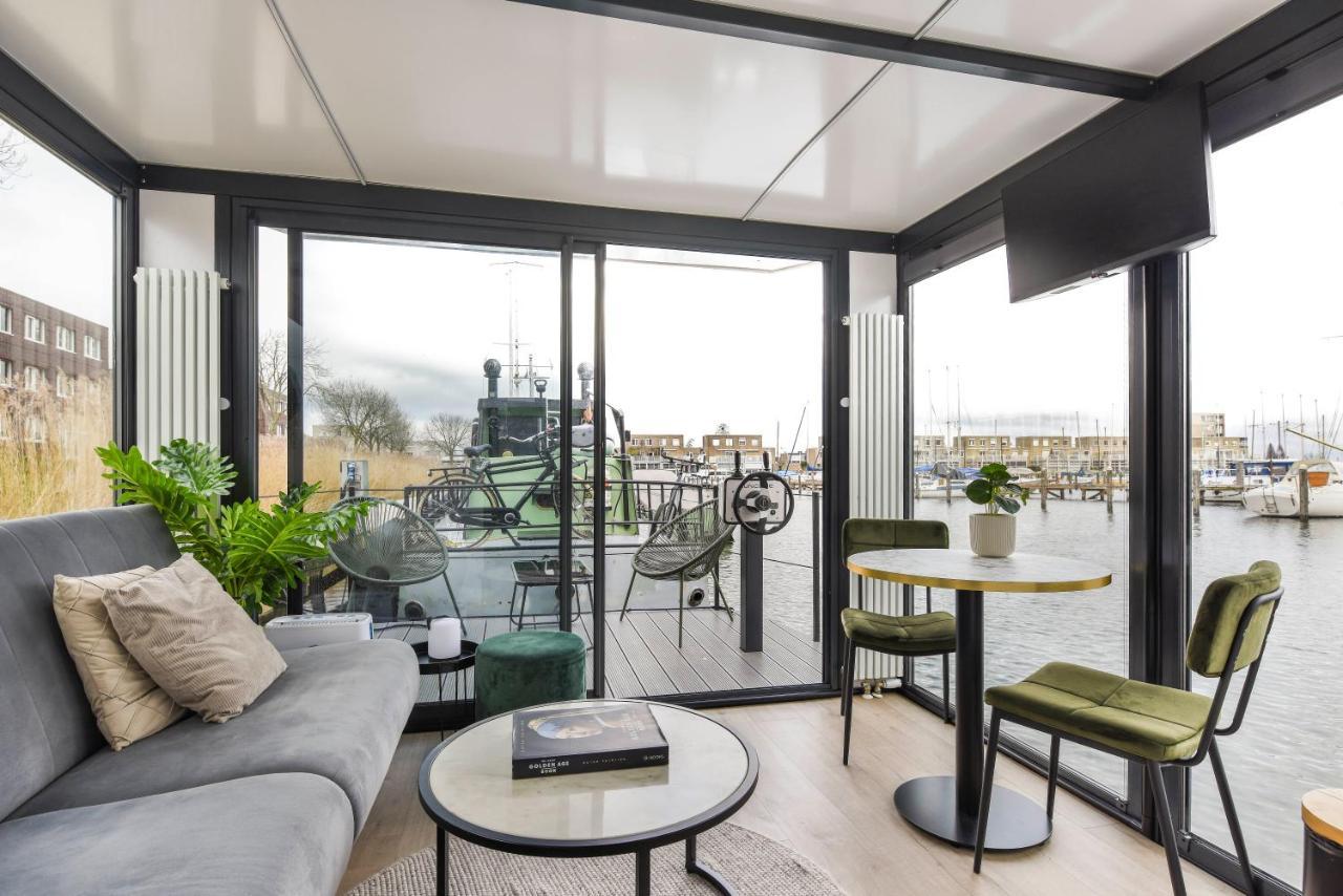 Cosy Tiny Houseboats Near Beach And Restaurants By Weltevreden Experience Zeewolde Exterior photo