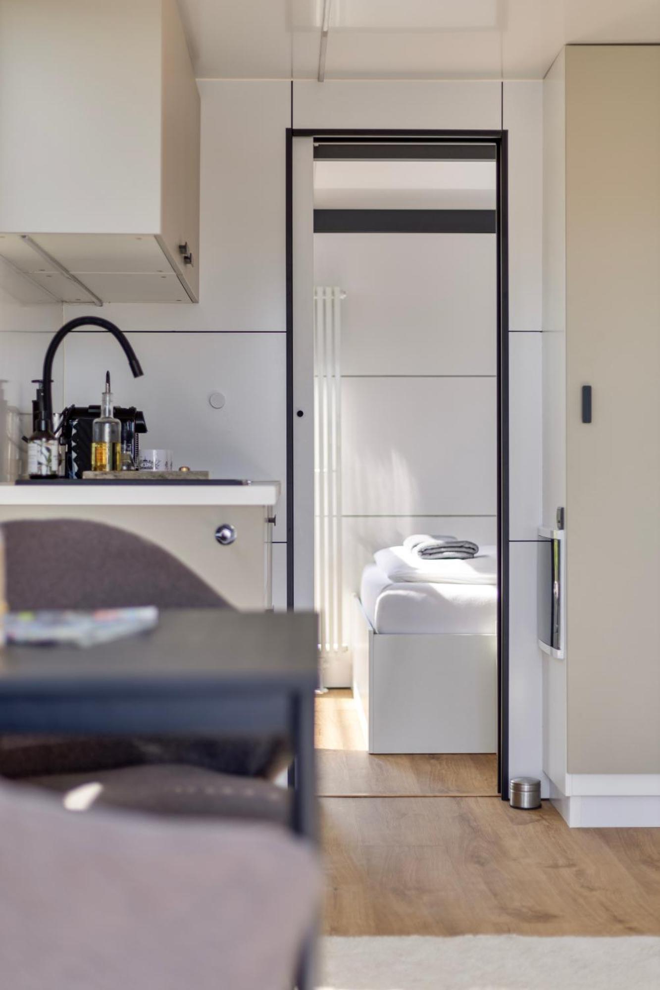 Cosy Tiny Houseboats Near Beach And Restaurants By Weltevreden Experience Zeewolde Exterior photo